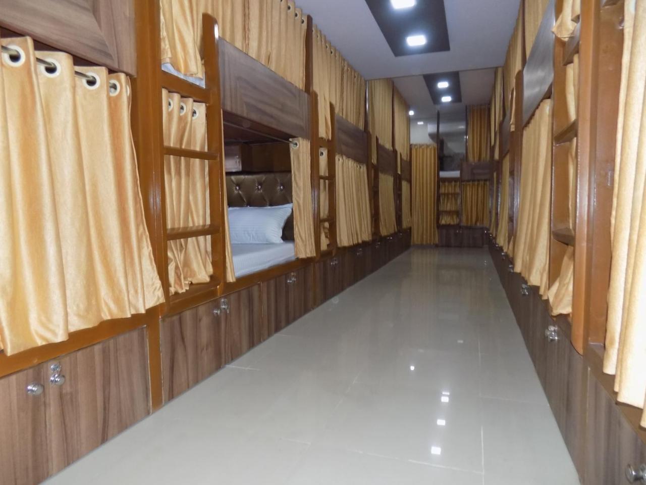 Metro Inn Dormitory Bombay Eksteriør billede