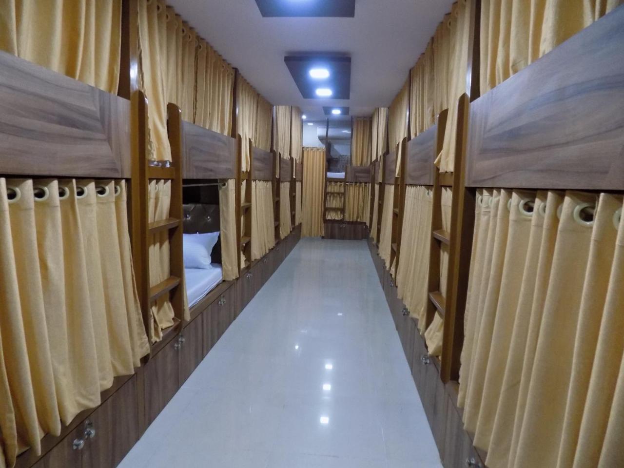 Metro Inn Dormitory Bombay Eksteriør billede